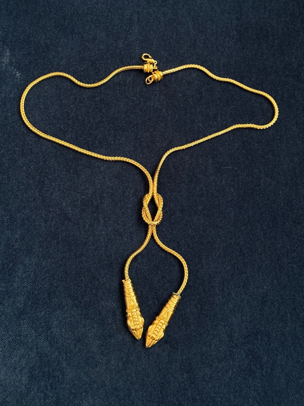 Rare- Vintage MMA.WAG‎  Double Head Snake Lariat Gold tone Necklace